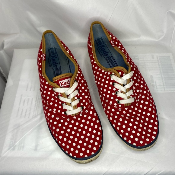 Red and white polka dot Keds sneakers - Picture 1 of 5